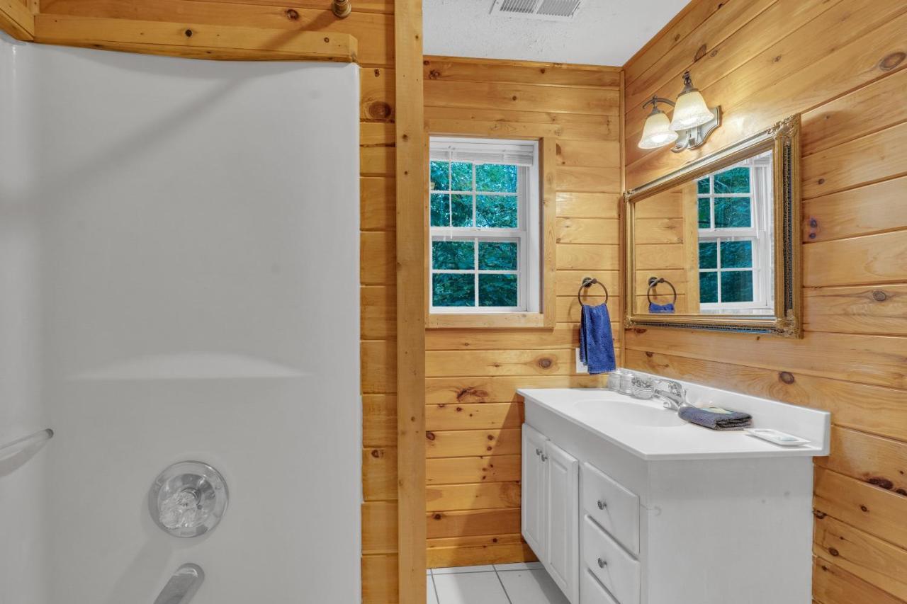Red Oak Ridge, Hot Tub, Pool Table, Wifi, 1089 Free Tickets Each Paid Day, Dollywood And More Sevierville Dış mekan fotoğraf